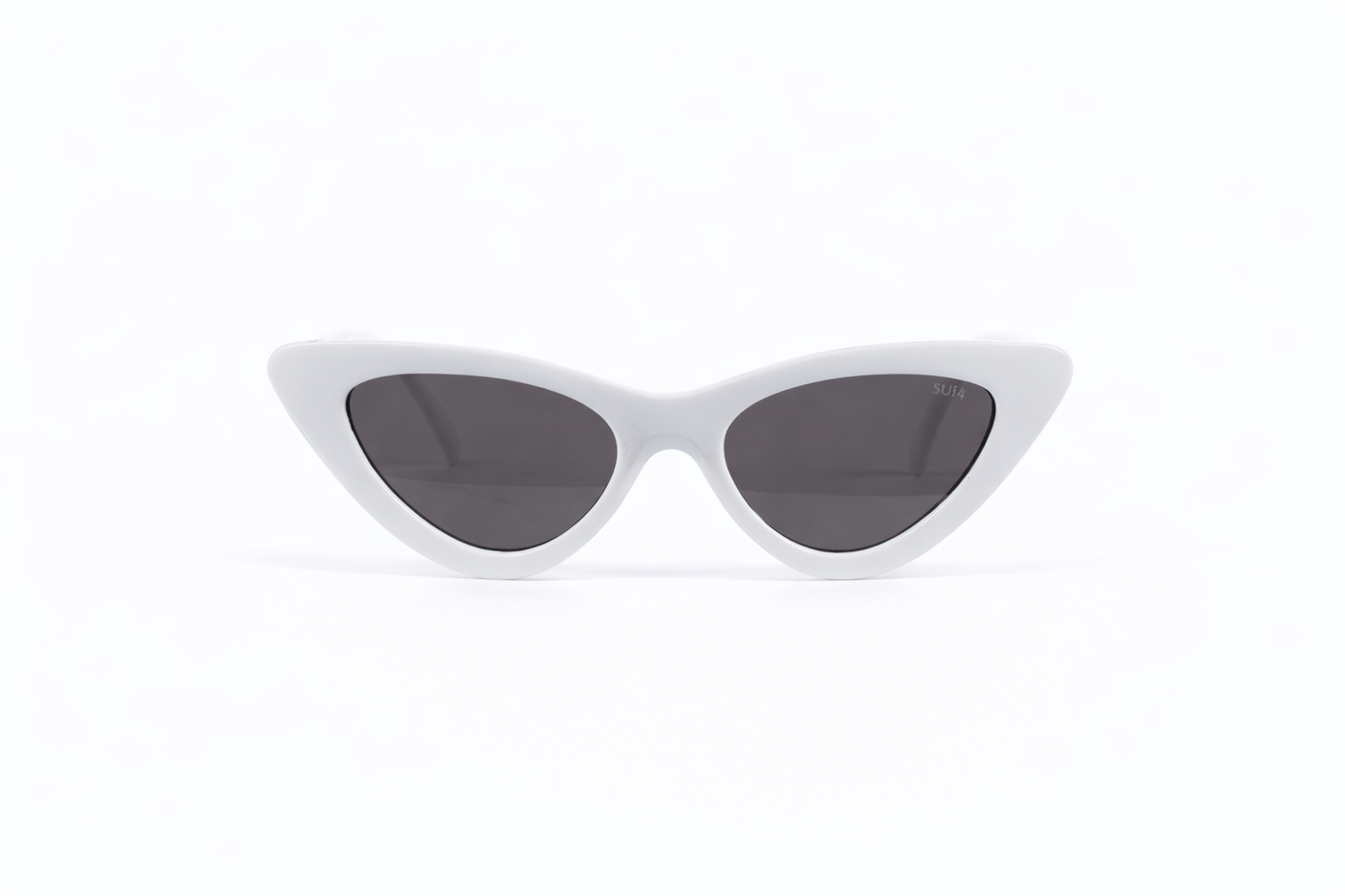 The Retro Cat-Eye Sunglasses – White Edition VZ-049