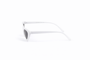 The Retro Cat-Eye Sunglasses – White Edition VZ-049