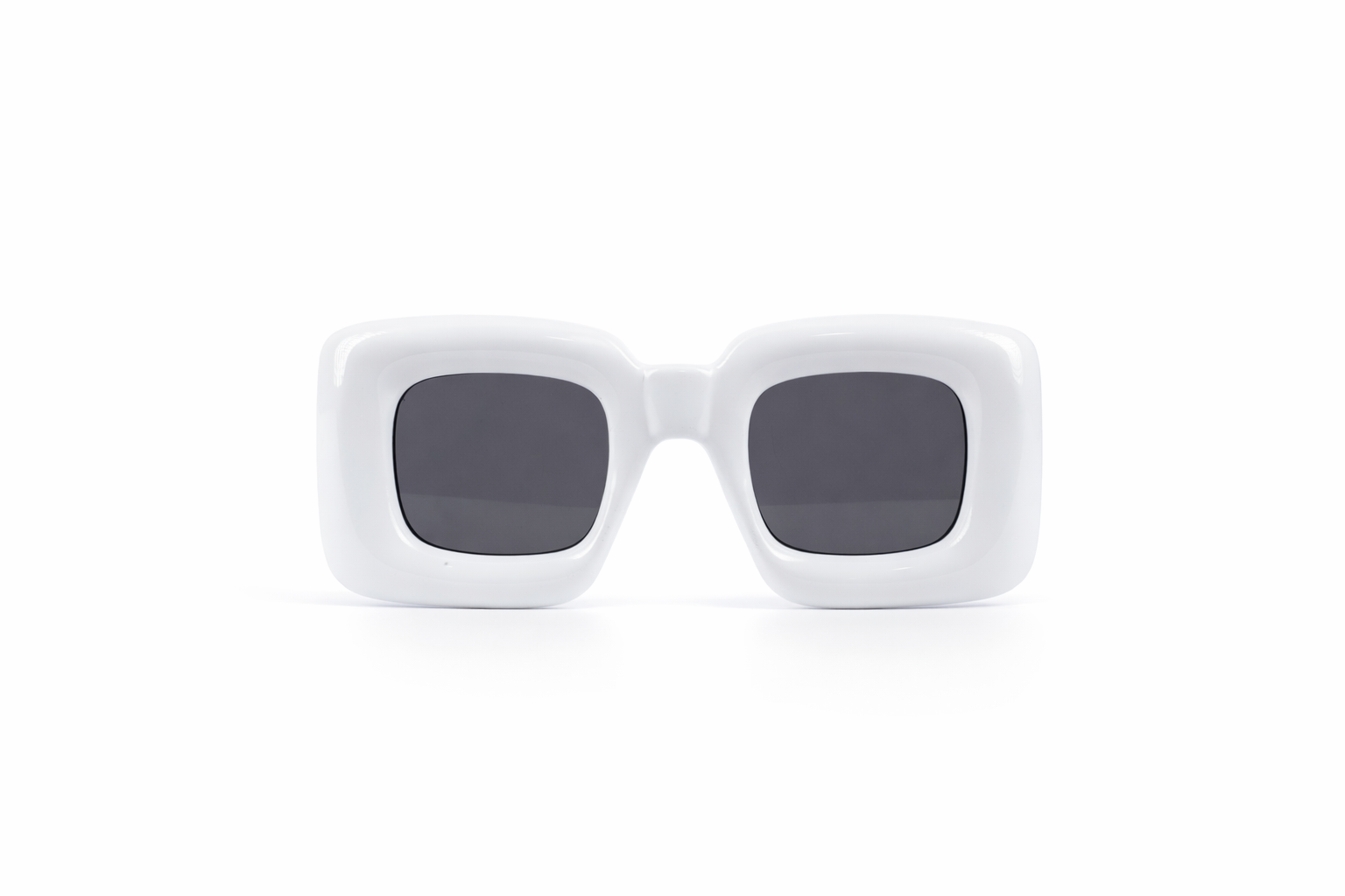 The Oversized Bold Square Sunglasses – Glossy White Edition VZ-058 Secondary image