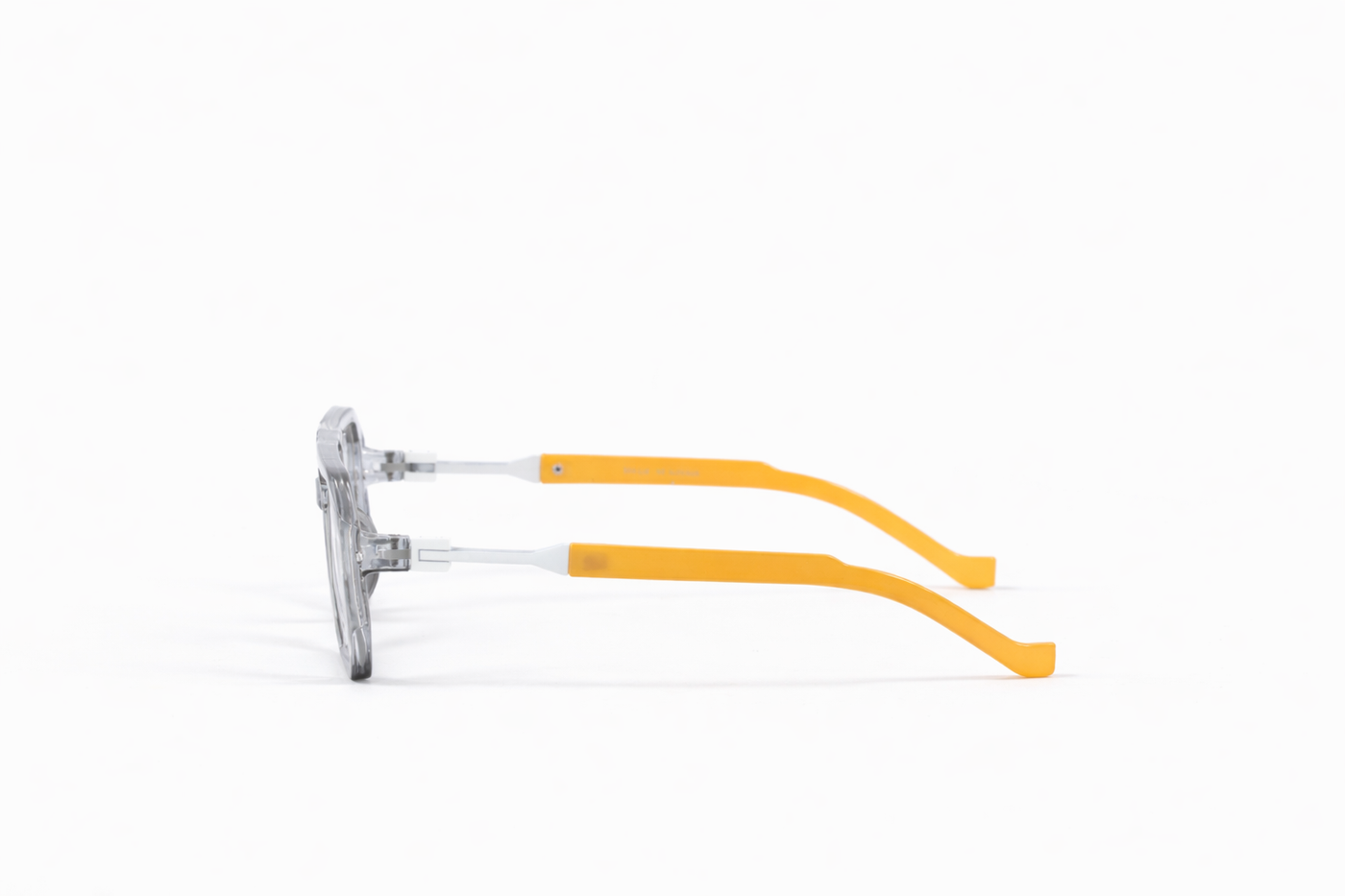 The Modern Transparent Oversized Eyeglasses – Clear Yellow Edition VZ-009