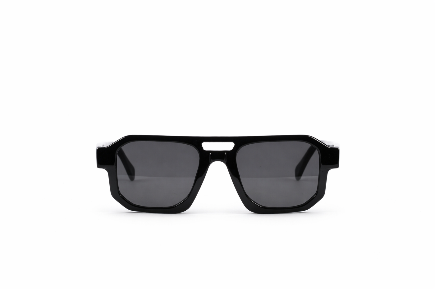 The Bold Oversized Square Sunglasses – Black Smoke Edition VZ-010