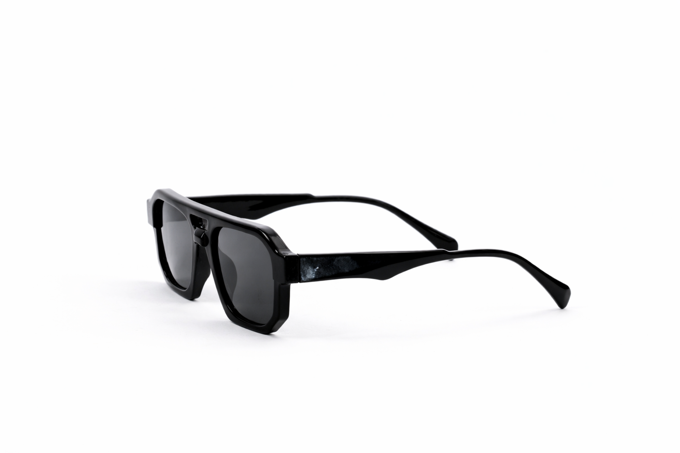 The Bold Oversized Square Sunglasses – Black Smoke Edition VZ-010
