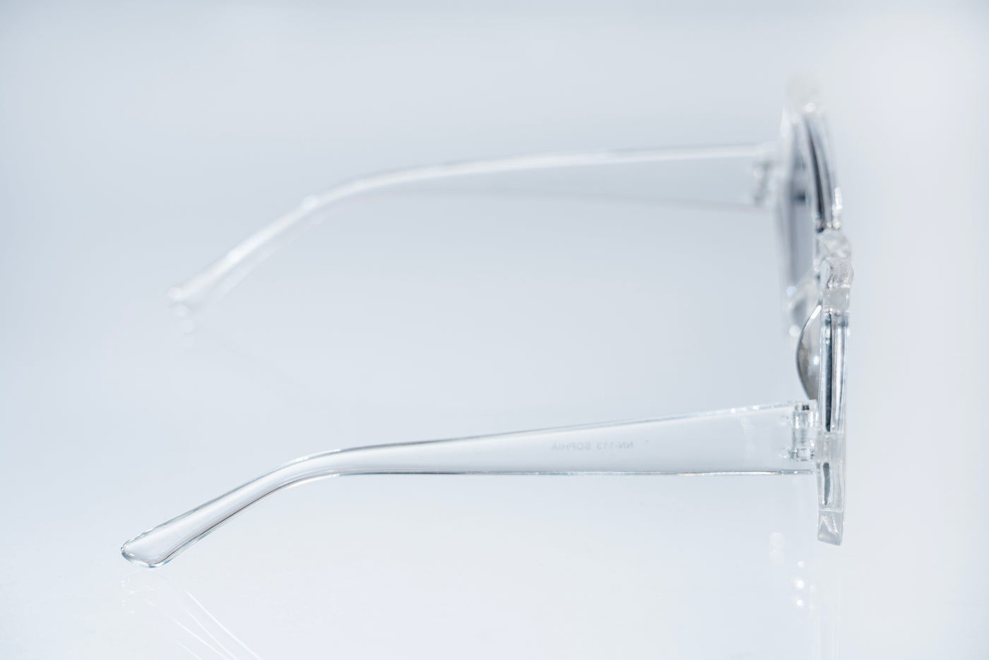 The Luxury Oversized Cat-Eye Sunglasses – Clear Edition VZ-50
