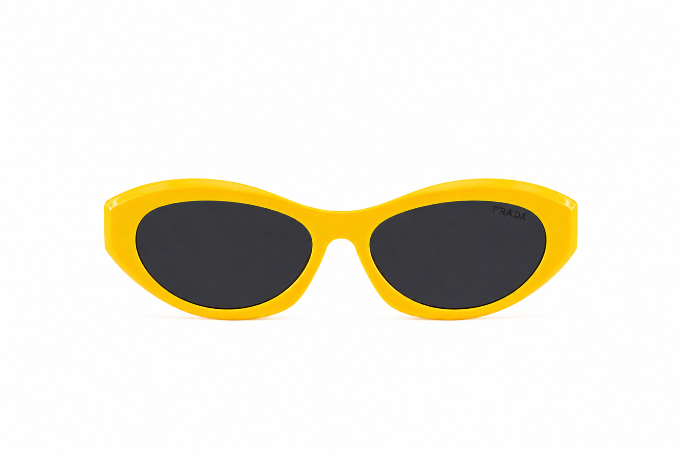 Bold retro cat-eye sunglasses