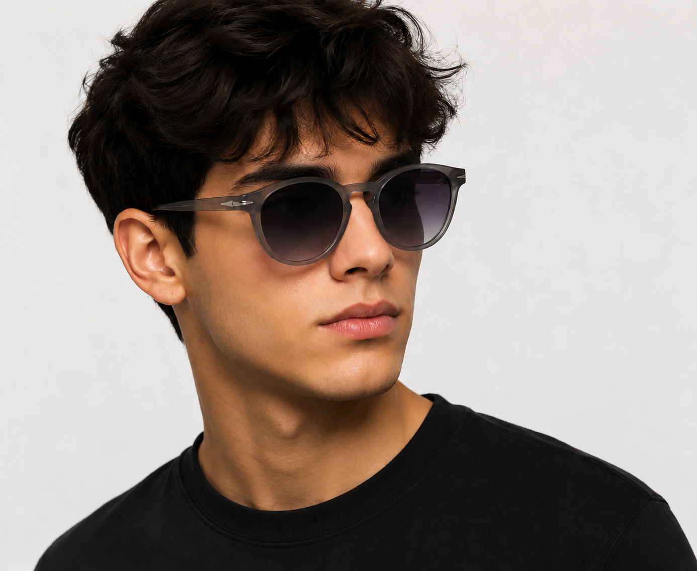 Mist – Matte Smoke Gray Round Sunglasses